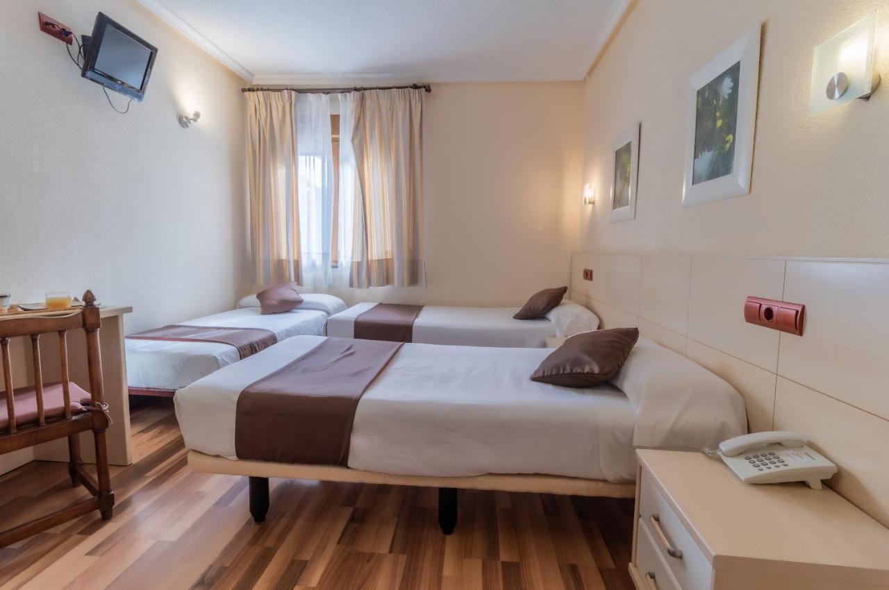 Hostal Rural El Cano By Vivere Stays Alpedrete Buitenkant foto
