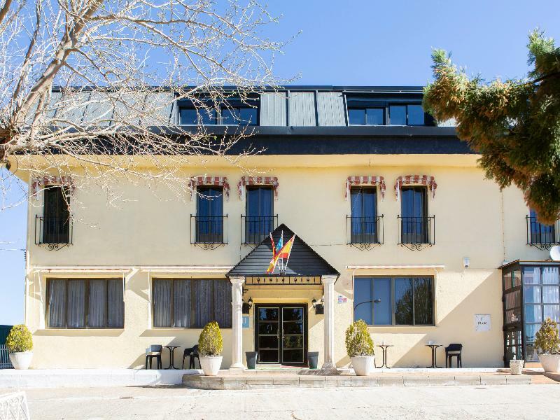 Hostal Rural El Cano By Vivere Stays Alpedrete Buitenkant foto