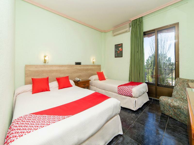 Hostal Rural El Cano By Vivere Stays Alpedrete Buitenkant foto