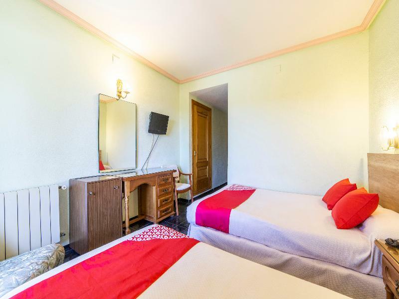 Hostal Rural El Cano By Vivere Stays Alpedrete Buitenkant foto